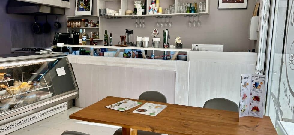 Bar Cafe in Cala Major – Leasehold (Traspaso) — 2