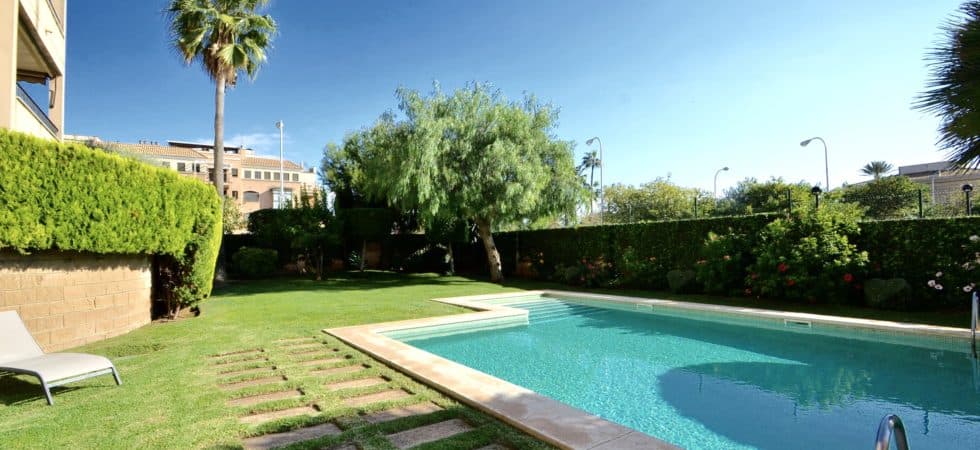 Ground Floor Apartment with Garden, Swimming Pool & Parking in Portixol Palma — 2